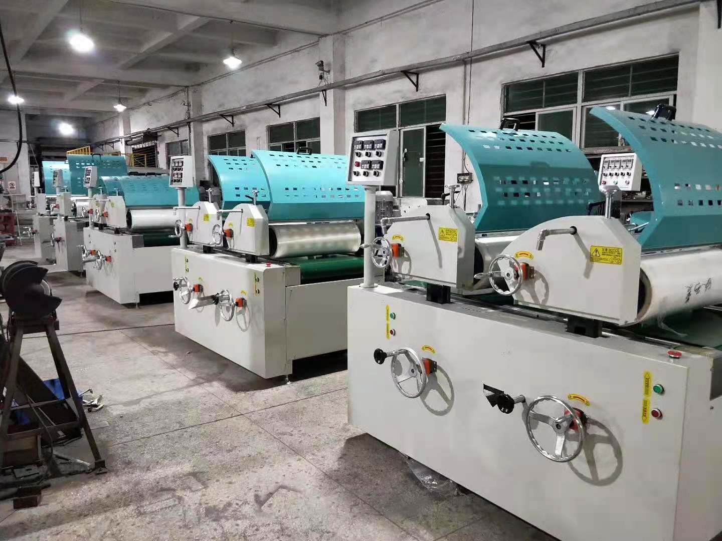 Dongguan Osmanuv Machinery Equipment Co., Ltd lini produksi pabrik