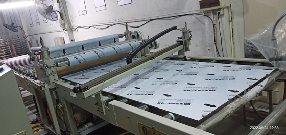 Mesin Laminasi Film 100m/min Dengan Sistem Kontrol PLC