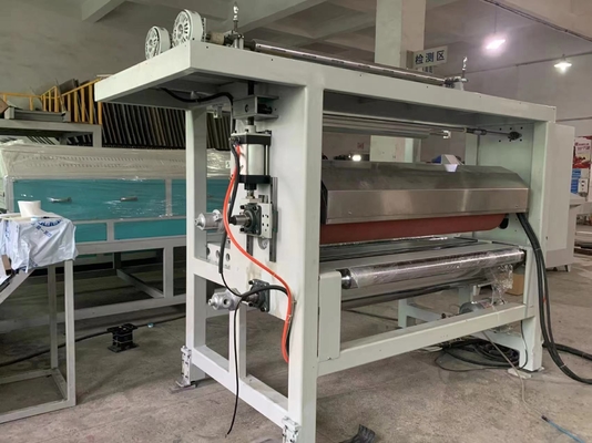 Roller Roller Delivery LED UV Embossing Machine dengan kecepatan 1-10m/min untuk dan produksi
