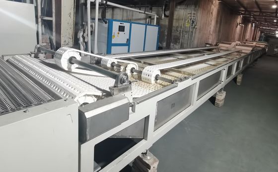 Performa yang dapat diandalkan Precision Engineering Flooring Coating And Annealing Line Untuk PVC WPC LVT