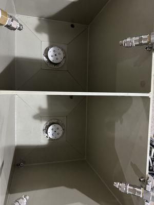 Mesin Pelapis Putar Cetakan Pulp Dua Stasiun Otomatis untuk Penyegelan Kemasan Ramah Lingkungan Tingkat Makanan