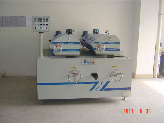 10KW 2m / Min Flat Offline Uv Roll Coating Mesin Dengan Sabuk Konveyor