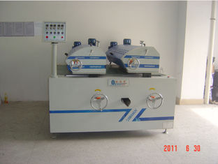 AC 110v White Double Hot Melt Roll Coater 920mm Lebar Efektif
