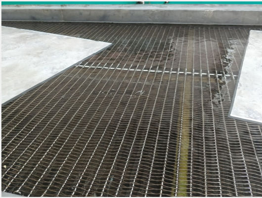 W1320mm 1m / Min Mesin Belt Konveyor Stainless Steel / Konveyor Sabuk Mesh