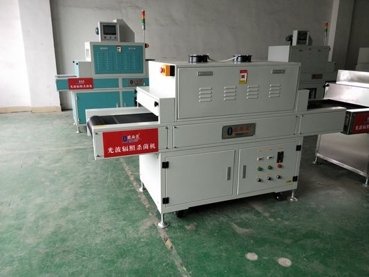 Efisien 10m / Min 2KW Mesh Belt Mesin Iradiasi Uv Komputer Putih Untuk Kotak Makanan atau Pakaian atau Papan