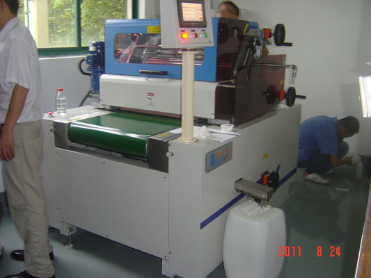 410 Volts 6KW Roller Coating Equipment Cocok Untuk Pesawat Kaca