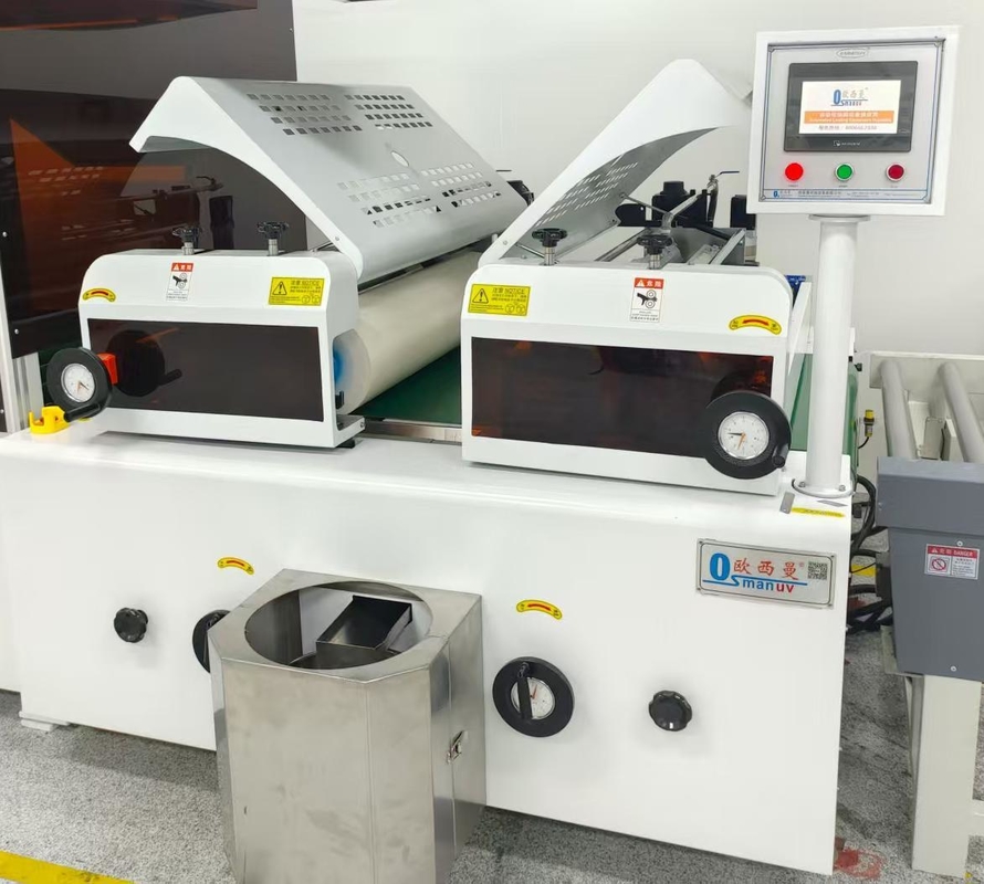 Teknik presisi Solusi yang disesuaikan Mesin Lapisan Roller Dengan Lapisan Roller Ke depan Dan Kembali Lebar Efektif 1320mm