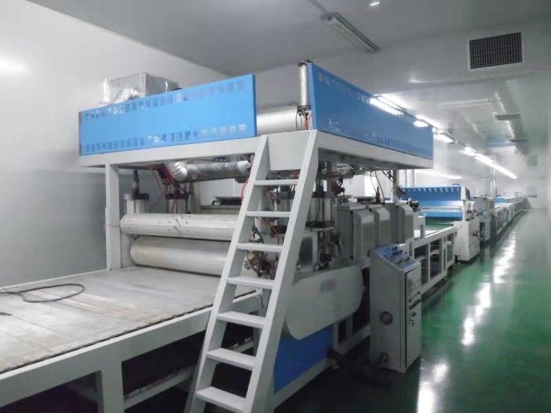Mesin Pencetakan Embossing Otomatis dengan Pola Roller yang Dapat Dikustomisasi, Lebar Embossing Max 600mm dan Tekanan Linear Max 20 kN/m