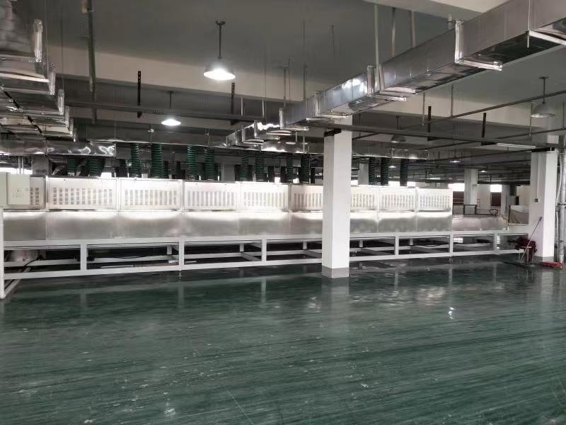 Pengering gelombang mikro vakum dengan kisaran suhu 50-200C untuk bubuk dan bahan butiran