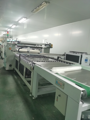 1-20m/Min Conveying Speed Film Laminating Machine 500mm Panjang 0-1320mm Lebar Kerja Untuk Acrylic Plastic Sheet Board