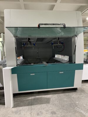 High-Speed Automated Spray Coating Line for Furniture Panels 5-20 m/min Produksi dengan konfigurasi pistol yang dapat disesuaikan untuk MDF & Particleboard