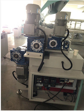 Sumber Daya AC220V/50HZ dan 0-1000ml/menit Volume Semprot untuk Peralatan Lapisan Semprot